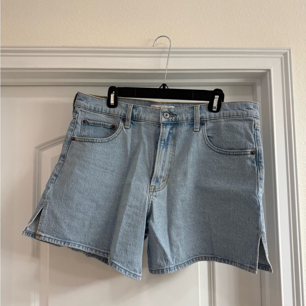 Abercrombie & Fitch Light Wash Jean Shorts